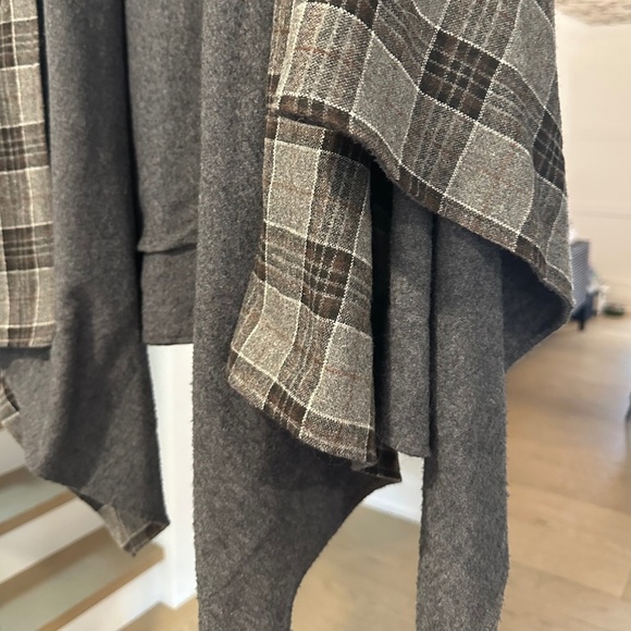 John Eshaya Grey Plaid Wrap / Cape - OS - Picture 4 of 11